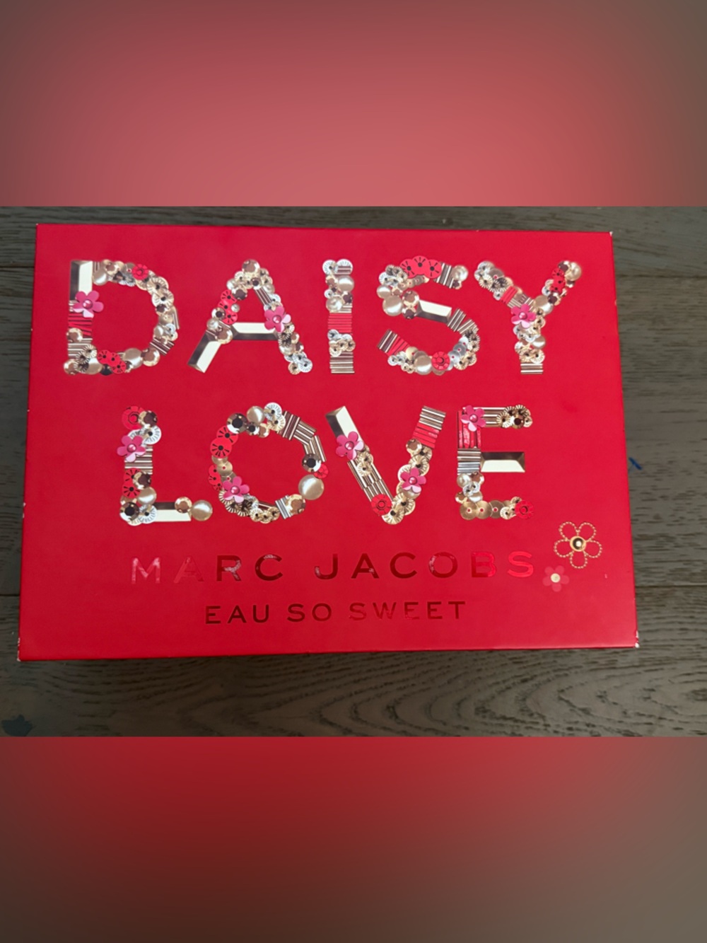 Marc Jacobs Daisy Love Eau So Sweet Gift Box 2 piece set